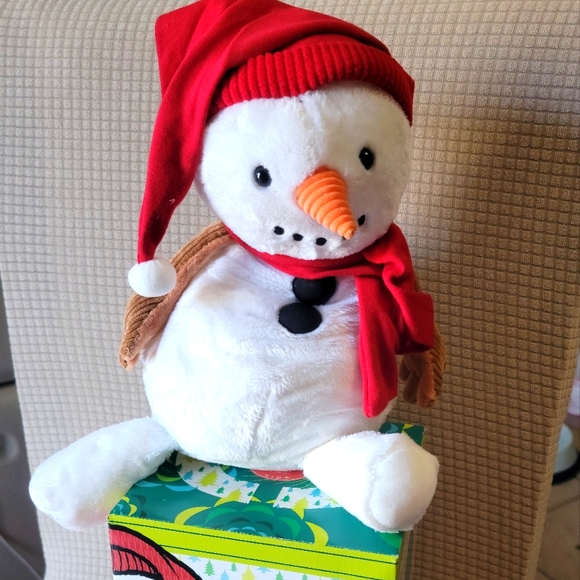 Scentsy Sammy the Snowman - Picture 1 of 6